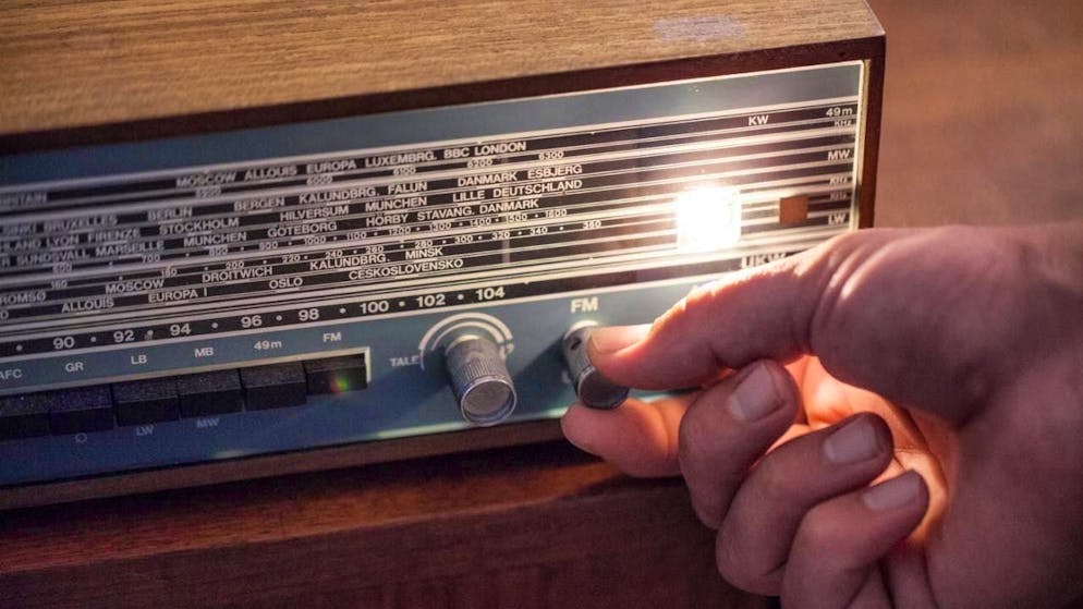 With the return to FM broadcasting of SRG radio stations, vintage sets can also go back into operation.