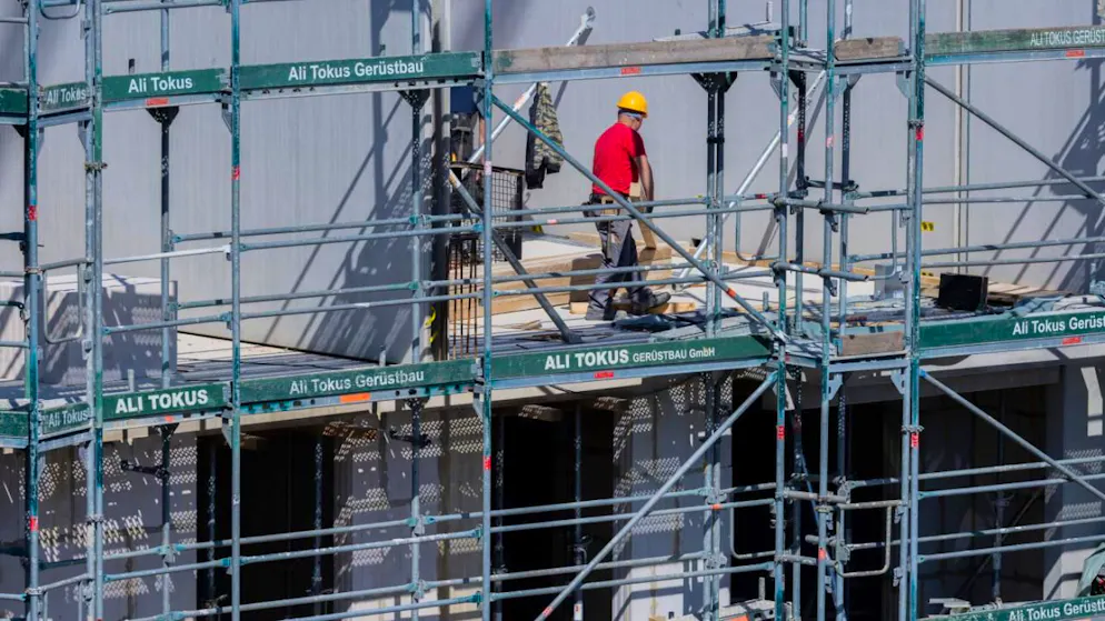 Gli autori dello studio raccomandano a Confederazione, Cantoni e Comuni diverse misure al fine di accelerare i processi di pianificazione e di autorizzazione. (Foto simbolica)