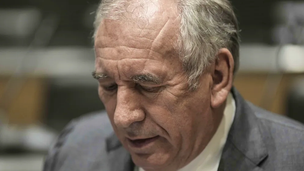 France. Critiqué, Bayrou veut croire en un compromis sur le budget