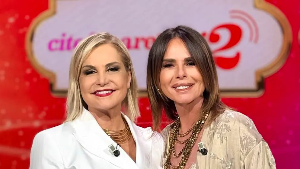 Che succede?. Paola Perego, stop improvviso a «Citofonare Rai2»: il programma sparisce, ma il contratto resta. Simona Ventura addio?