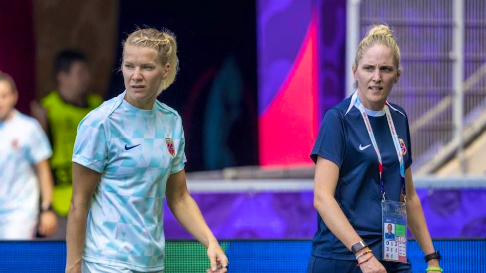 There is a deep bond of trust between Ada Hegerberg and coach Gemma Grainger em25: ada hegerberg - deserter