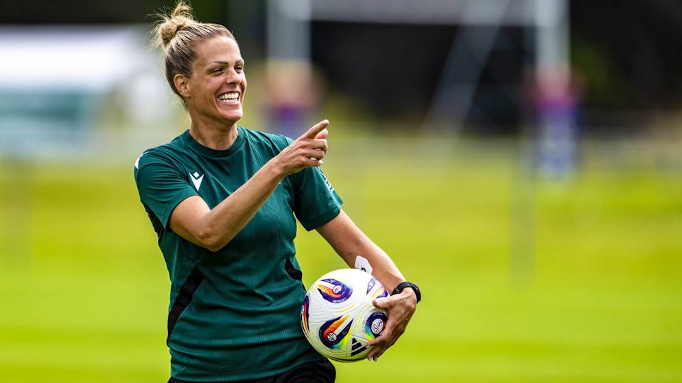Désirée Grundbacher is the only Swiss arbiter selected to officer during Euro 2025. "be strong": motto swiss referee