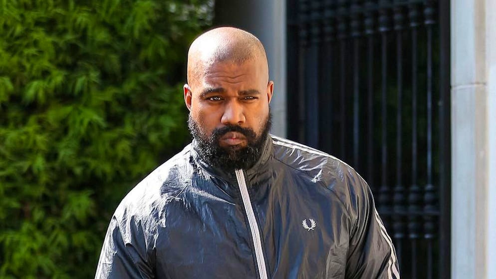 Visto revocato. Kanye West bandito dall'Australia per la sua canzone su Hitler