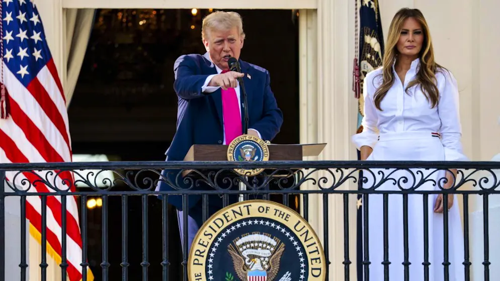 Donald Trump (à g.) a signé sa loi budgétaire XXL.