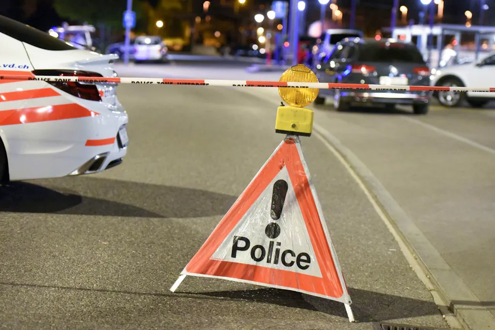 Un policier impliqué dans l’affaire Mike Ben Peter est au cœur d’une nouvelle controverse. Selon 24 heures, il s'agit du motard impliqué dans la course-poursuite qui s'est révélée fatale pour une ado de 14 ans, lundi soir à Lausanne. (image d'illustration)