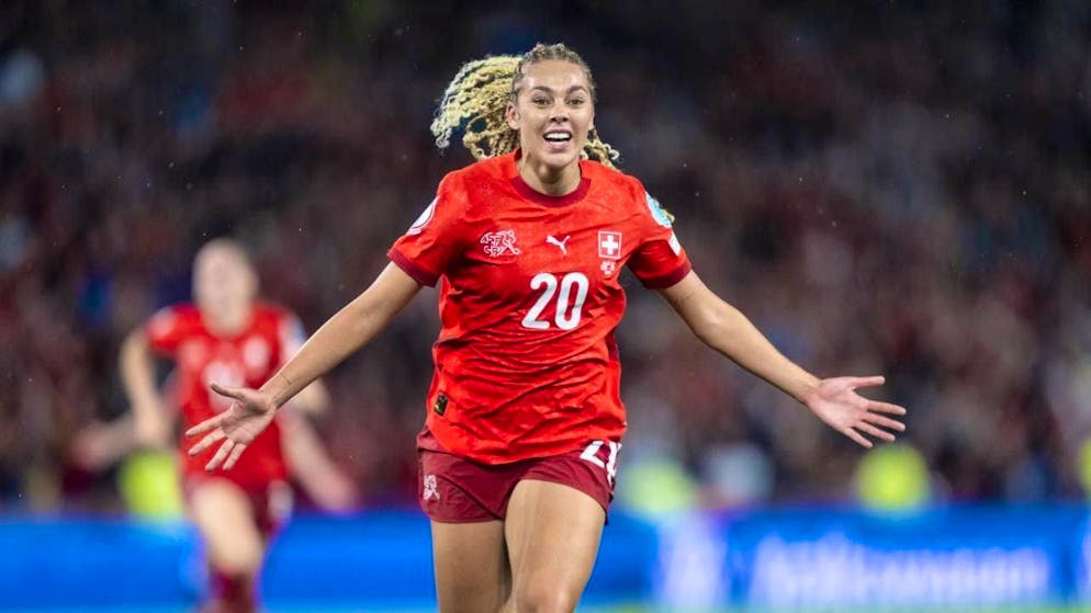 Alayah Pilgrim scores shortly before the end to make it 2:0