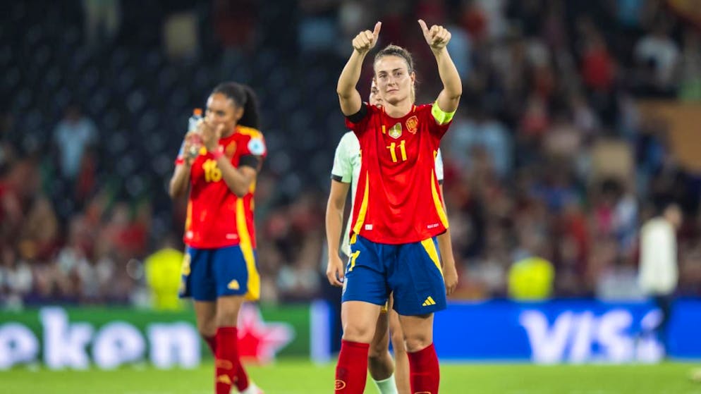 Daumen hoch für Alexia Putellas und ihre spanischen Teamkollegen nach dem ersten EM-Auftritt gegen Portugal