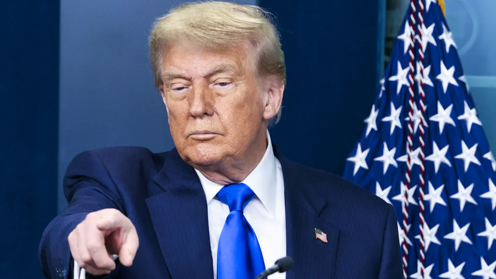 La voie aux mesures drastiques voulues par Donald Trump est ouverte.