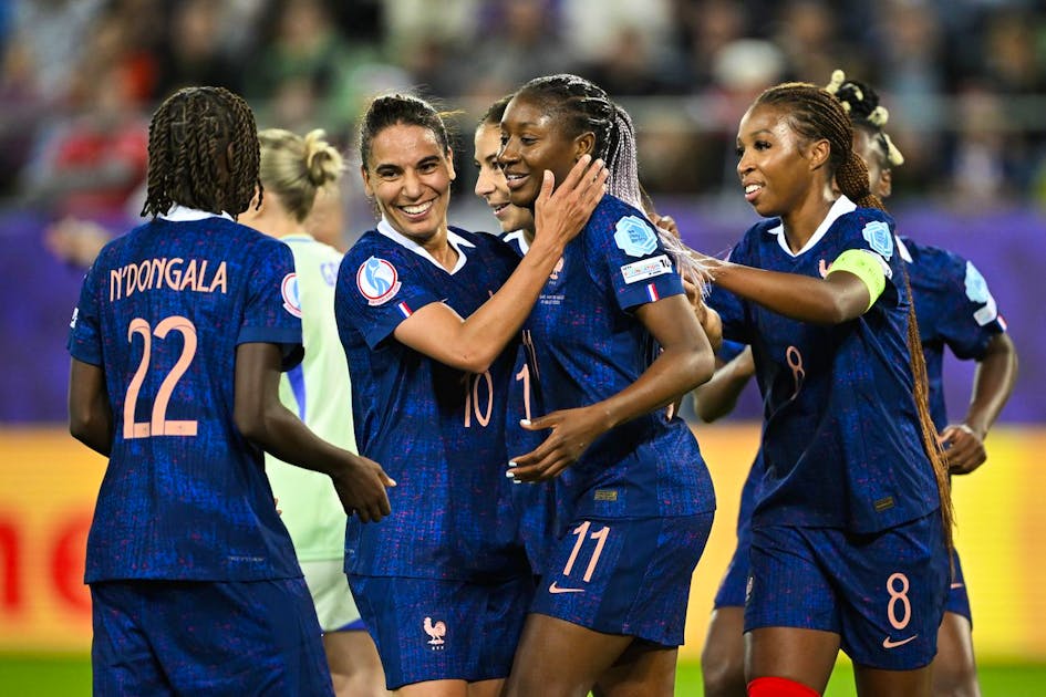 France beat Wales to reach the quarter-finals