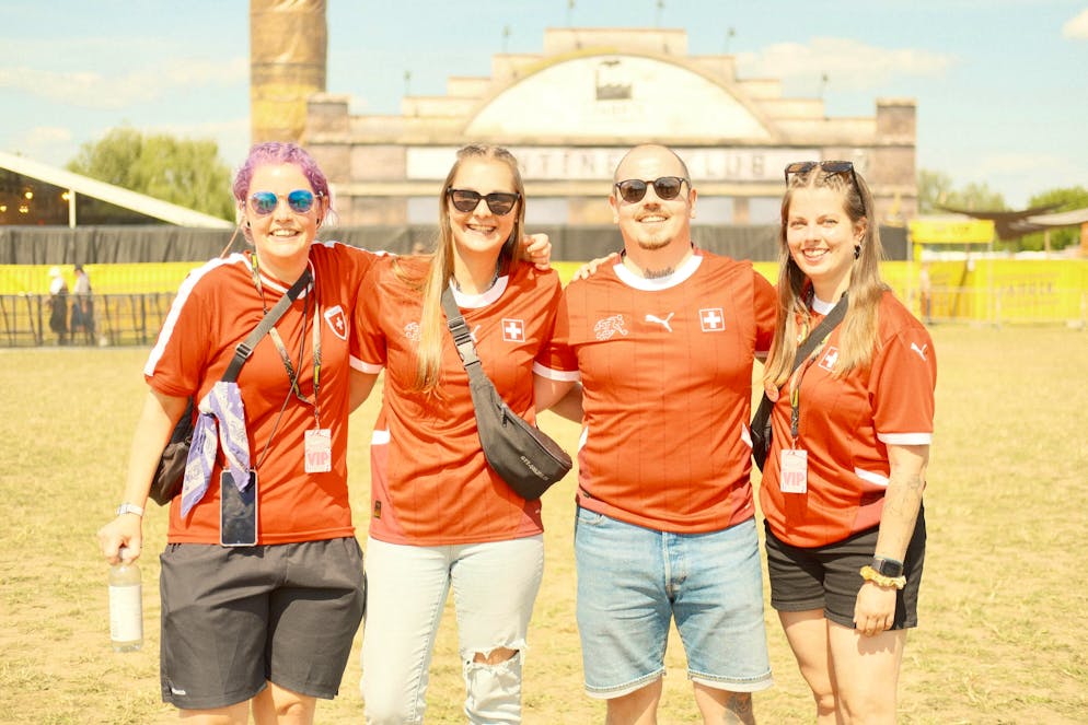 Frauen-Nati-Support in Frauenfeld. Heute Abend spielt die Nati in Genf ihr letztes EM-Gruppenspiel gegen Finnland – auch mit Support aus Frauenfeld.