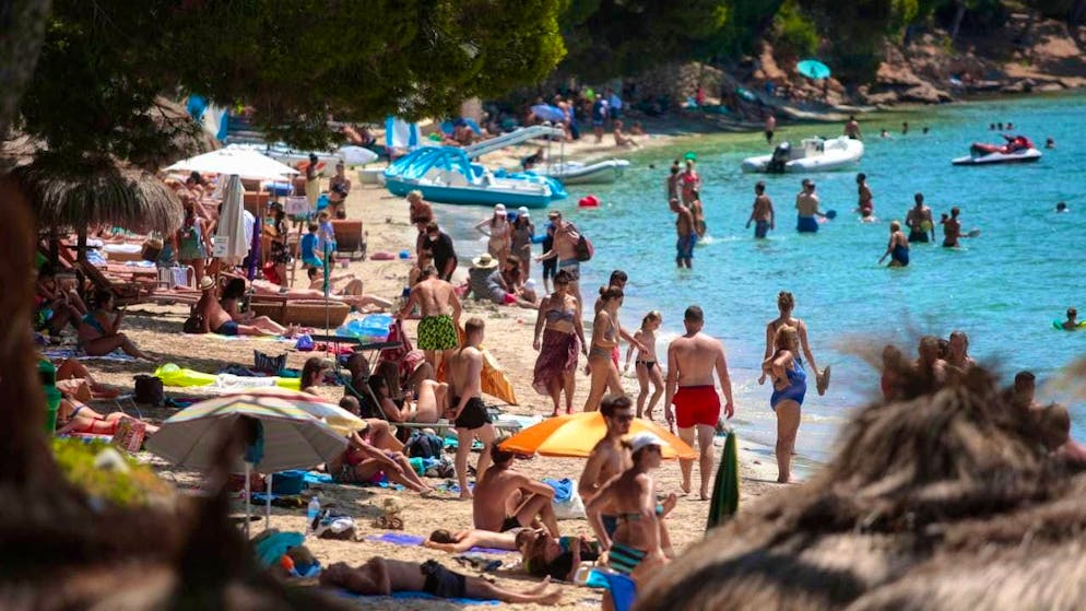 Tourists in Europe are increasingly drawn to islands or mountain regions for their vacations. (symbolic image)