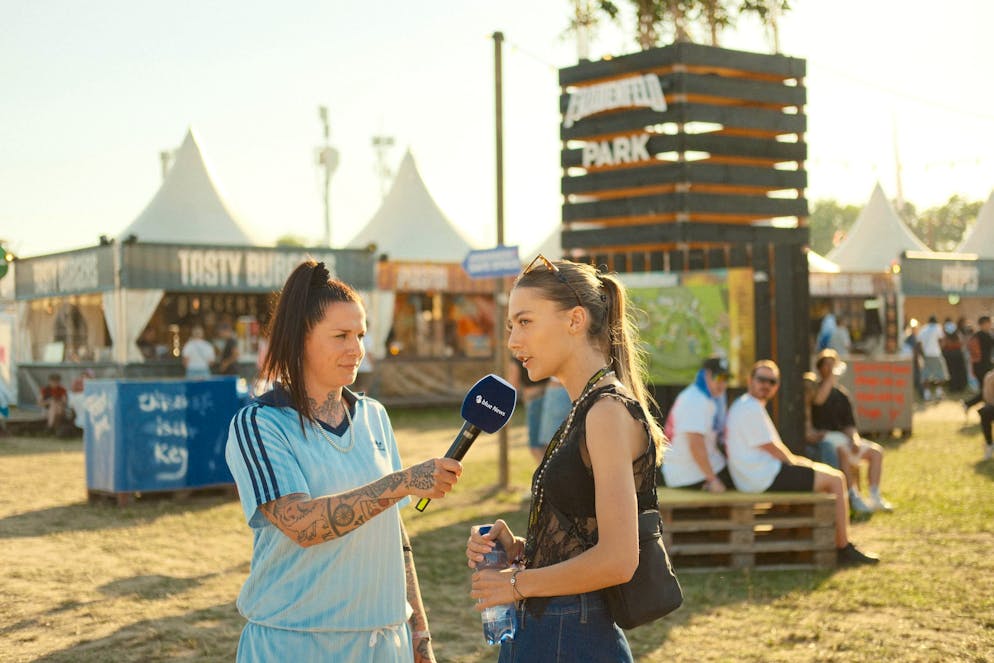 Openair Frauenfeld Abendstimmung. Auch blue News ist vor Ort.