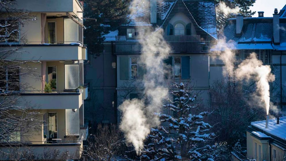 Le emissioni di gas serra, specie quelle generate dal riscaldamento degli edifici, sono di nuovo in calo in Svizzera.