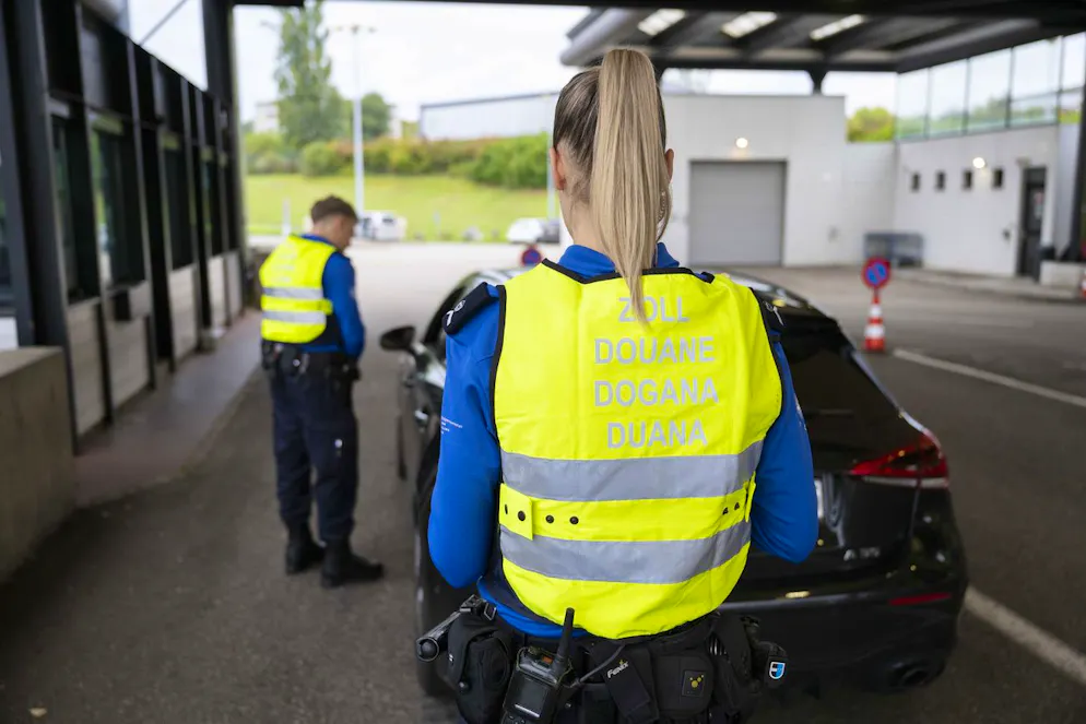Mitarbeiter des Zolls haben 365'000 Euro Bargeld entdeckt. 