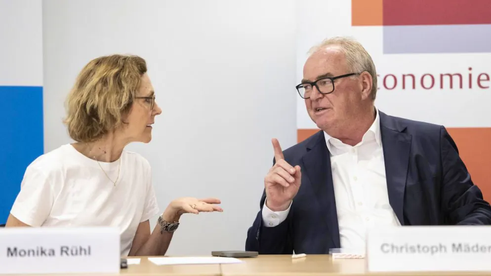 La direttrice generale di economiesuisse Monika Rühl e il presidente di economiesuisse Christoph Mäder