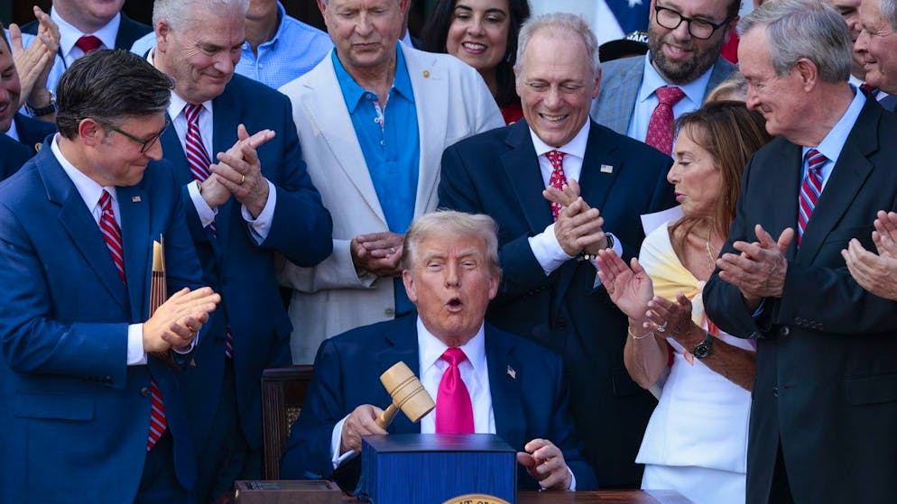 Zwischenwahlen 2026. Trump trickst bei Medicaid – das könnte ihn die Mehrheit kosten