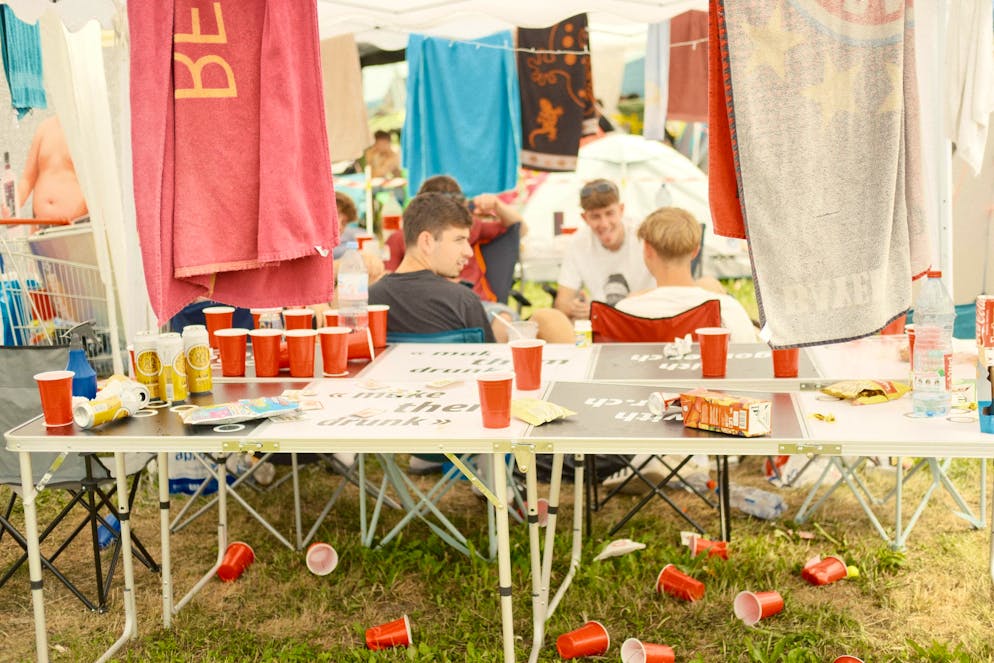 OAF-Samstag: Einblick ins Camp. Wer hat eigentlich die Bierpong-Runde gewonnen? Bitte melden. 