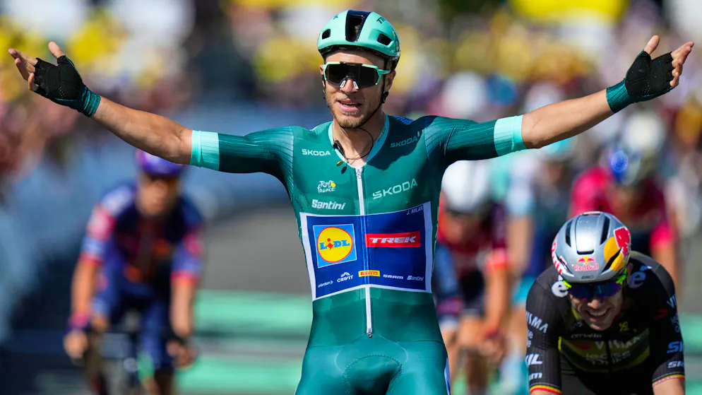 Tour de France. Jonathan Milan frappe fort à Laval, Tadej Pogacar toujours intouchable