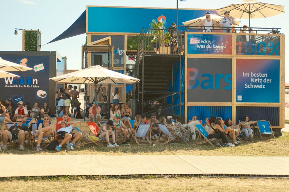 OAF 2025: Hot, hot, hotter am Finaltag. Schattenplätze sind hier heute …