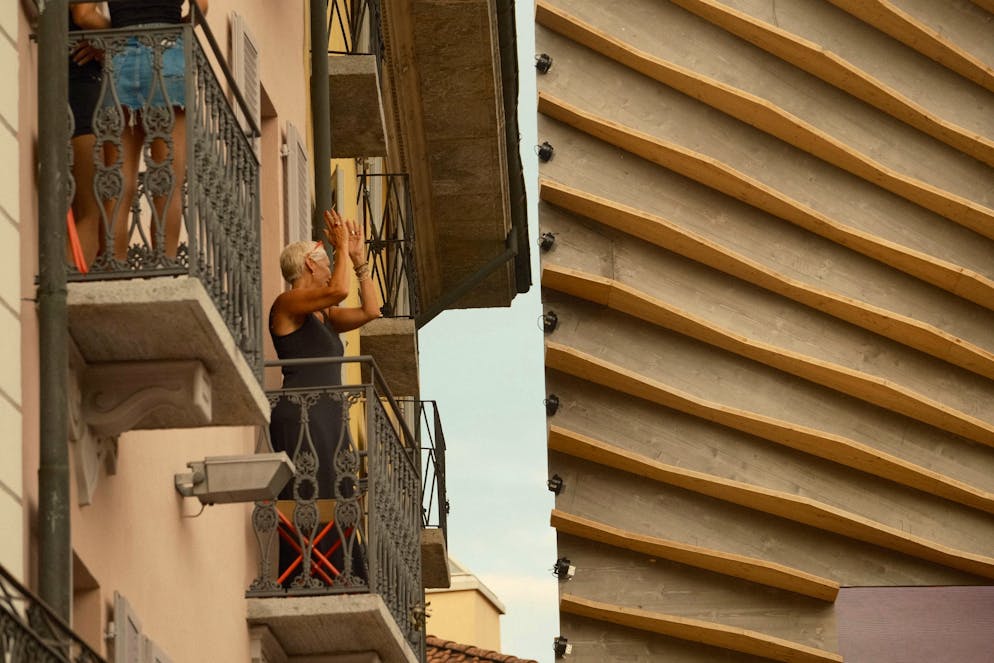 M&S Alvaro. Ein Balkon direkt an der Piazza Grande lohnt sich im Juli besonders.