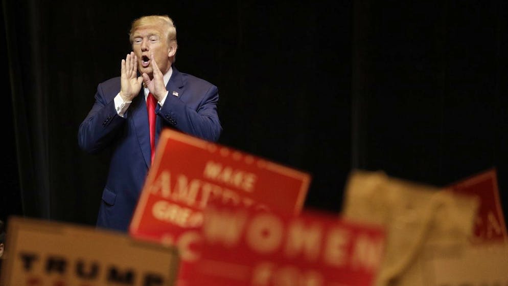 «Fight, fight, fight» wird zu Trumps Schlachtruf im Wahlkampf. (Archiv)