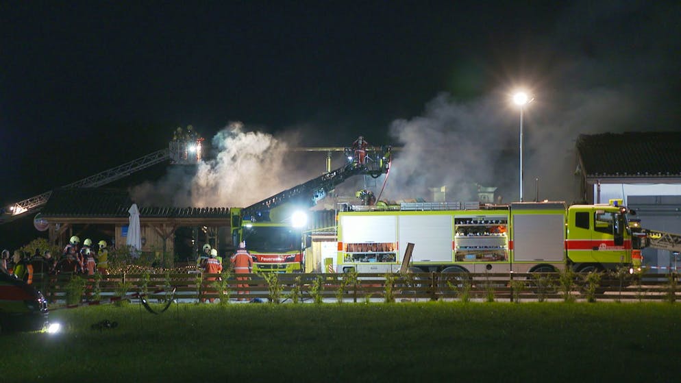Grossbrand Restaurant «Speck». Der Brand brach gegen 3 Uhr aus. 