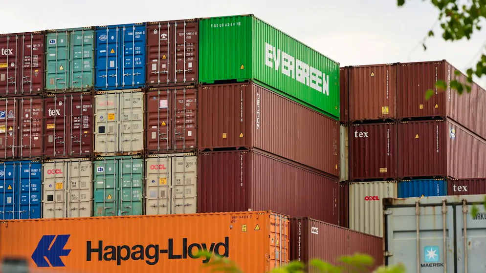 Guerra commerciale. L'Ue mette pressione a Trump: nel mirino bourbon, aragoste, Boeing e suv made in Usa