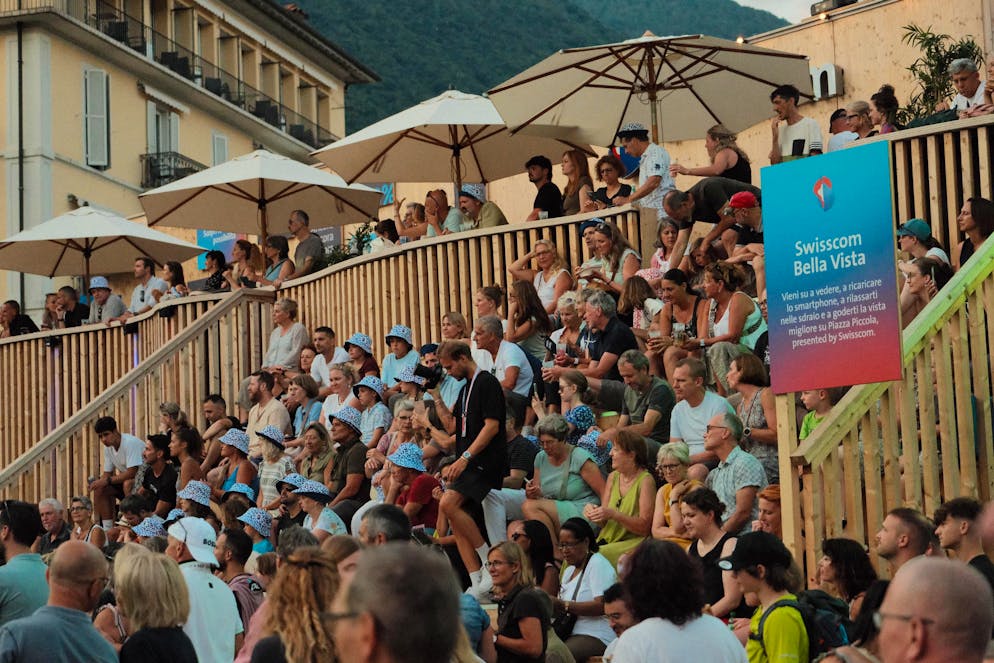 M&S Nickless. So erstaunt es nicht, dass das Publikum zahlreich erscheint.