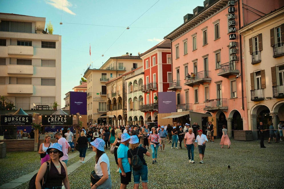 M&S title gallery. More and more people flock to the Piazza Grande on Tuesday evening.