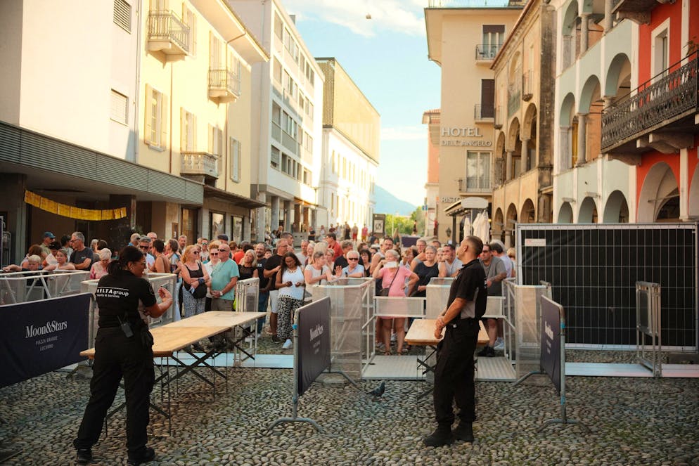 M&S Zucchero. ..und sich einen guten Platz zu sichern.