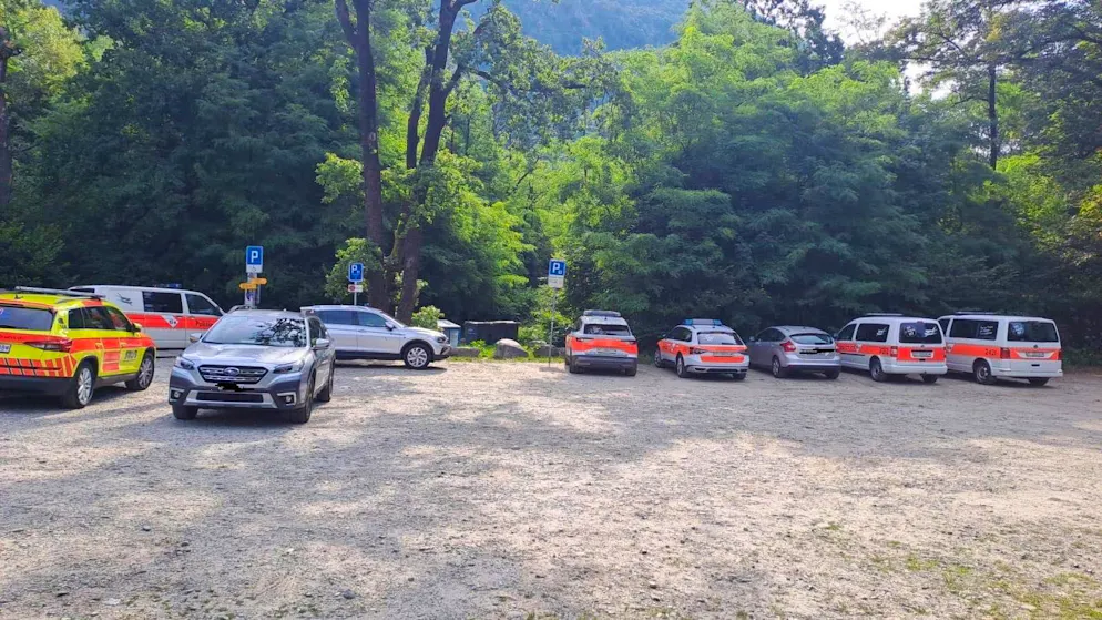 Intervento di polizia e soccorritori al pozzo di Tegna