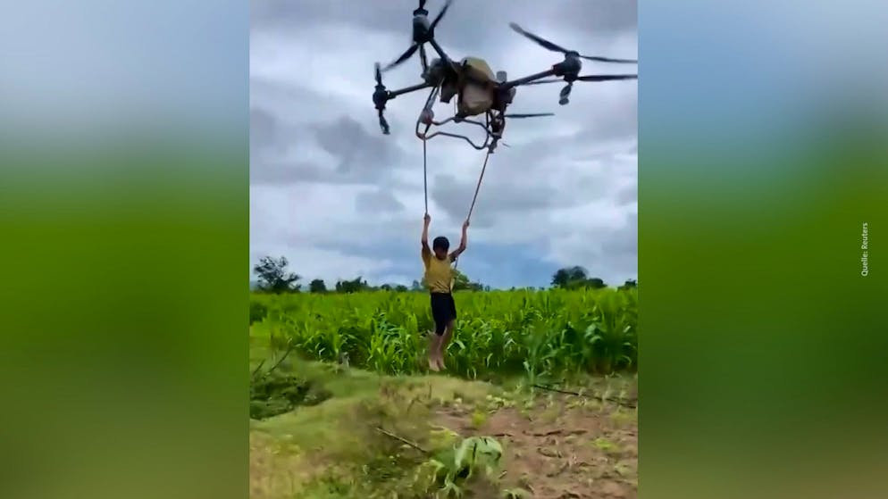 Spektakuläre Rettung. Agrardrohne rettet Kinder aus plötzlich anschwellenden Fluss
