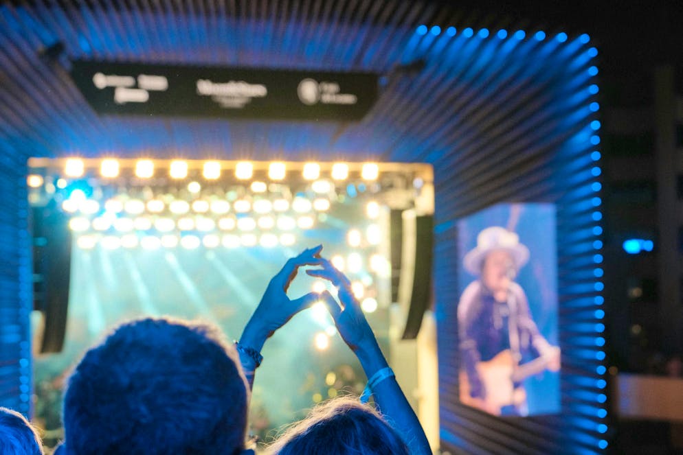 M&S Zuchhero concert. Zucchero performed his legendary song "Baila (Sexy Thing)". And Locarno sang along.