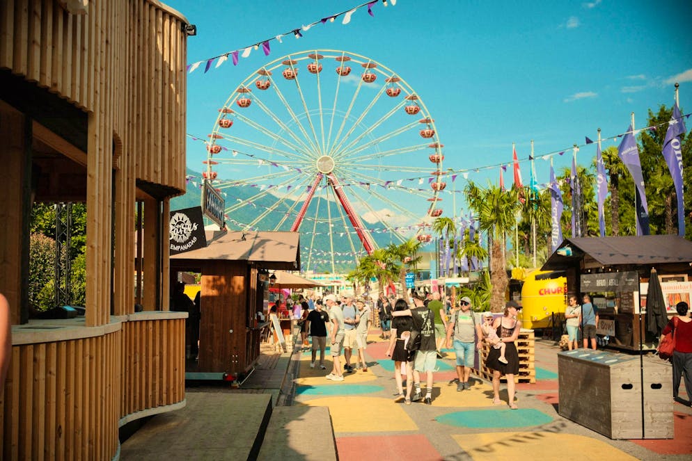 M&S Tuesday evening. But there is also a program on the smaller stages tonight.