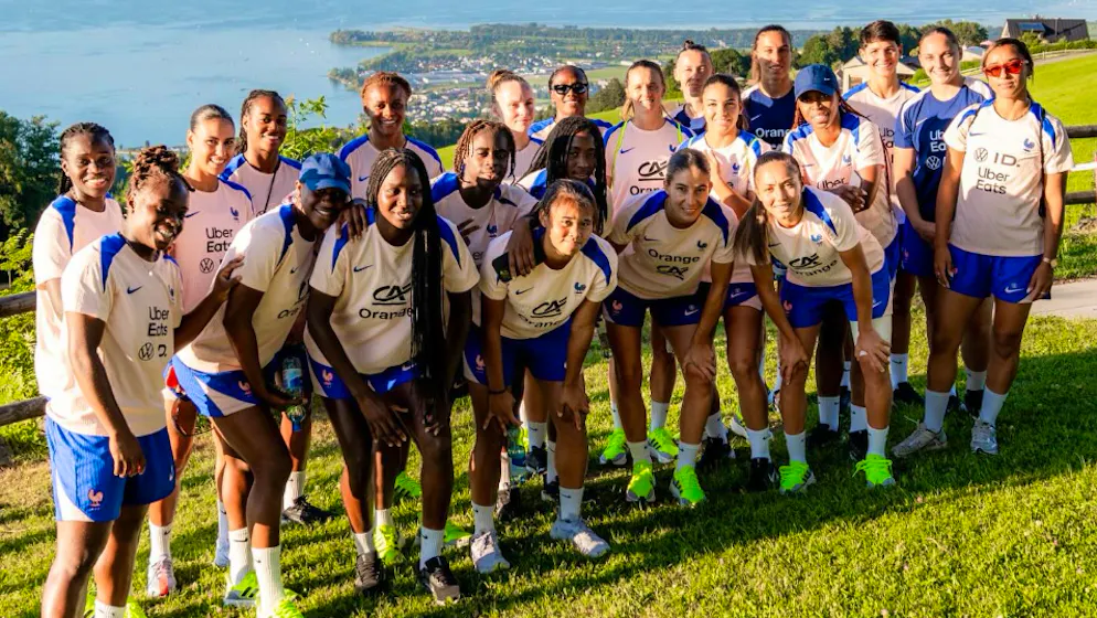 Euro 2025. Uno, belote et balades champêtres : les passe-temps des Bleues en Suisse