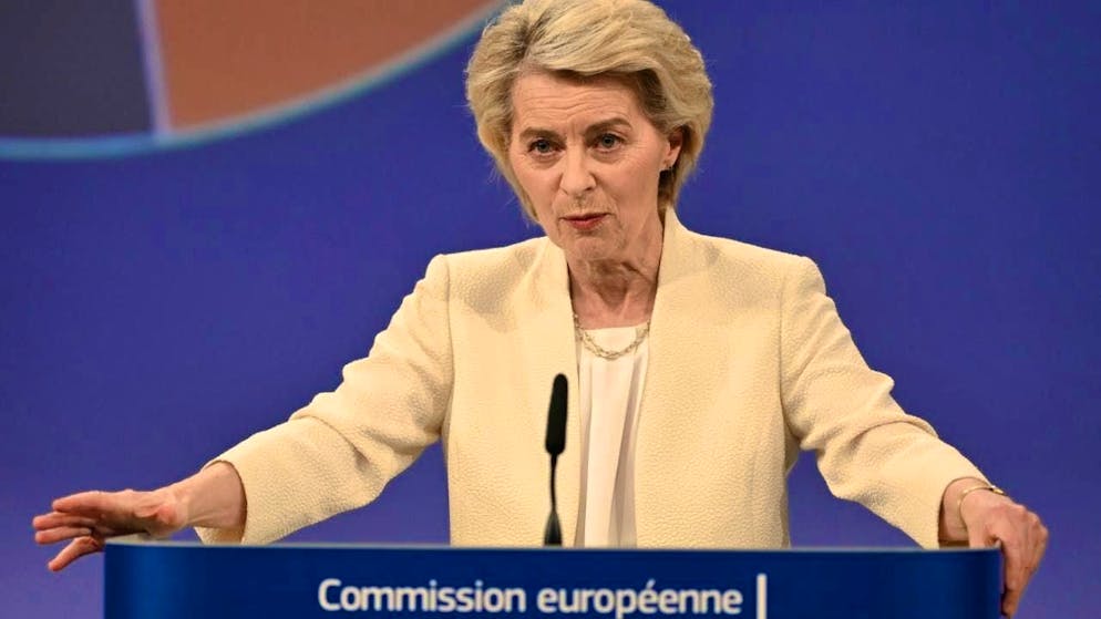 Ursula von der Leyen, President of the EU Commission, speaks at a press conference. Von der Leyen presented the Commission's proposals for the EU budget. Photo: Ansgar Haase/dpa