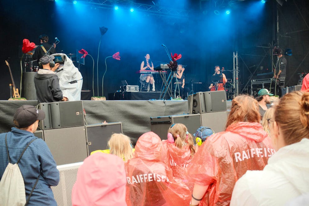 Die Pelerinen bleiben an.