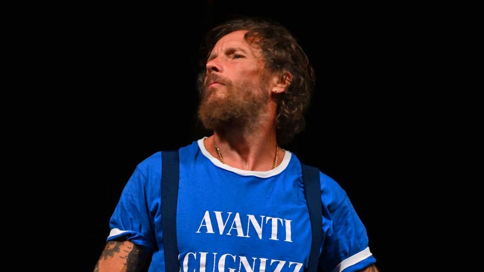 Di nuovo in sella. Jovanotti a 2 anni dal grave incidente: «La sala operatoria sembrava un locale di reggaeton»