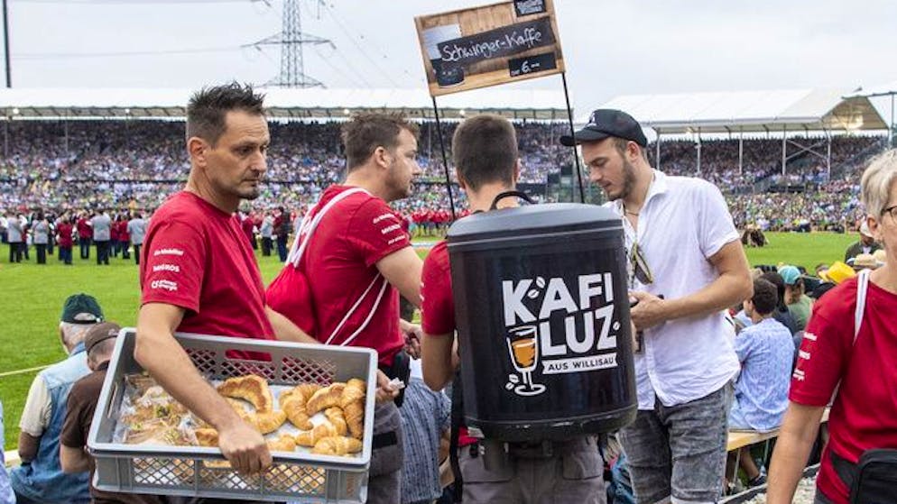 Gipfeli und Kafi Luz zum Zmorge? An Schwingfesten für gewisse Besuchende durchaus eine Option.