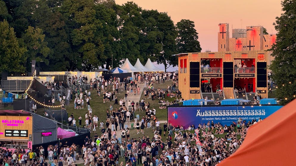 In diesem Moment sind die letzten Sonnenstrahlen auf dem Gurten verschwunden.