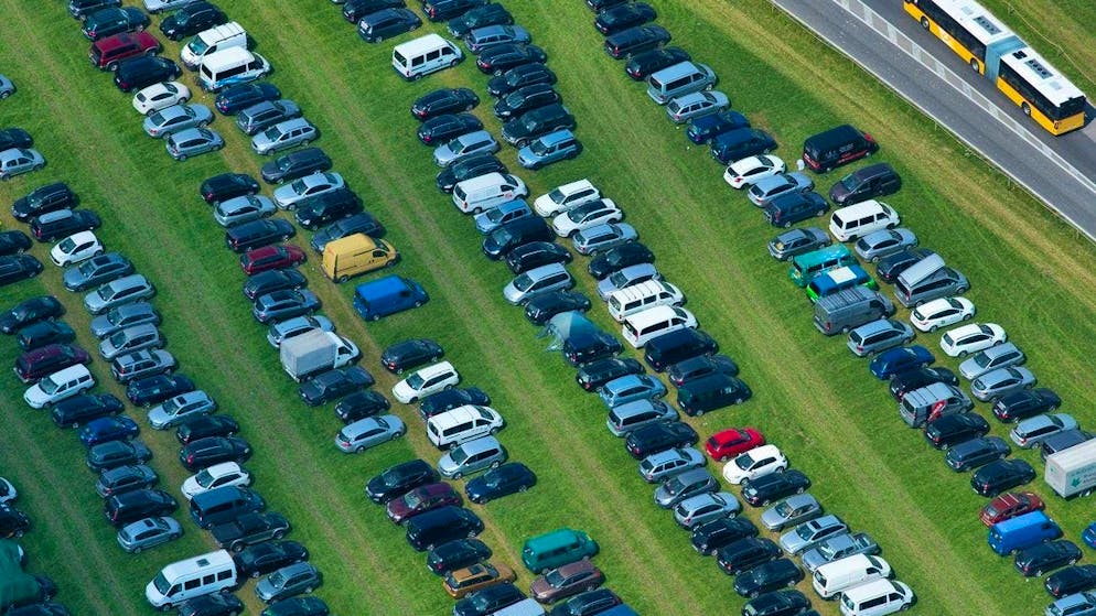 The parking situation at ESAF 2013 in Burgdorf.