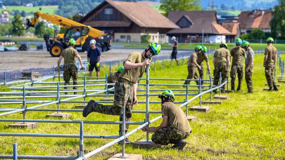 The army and civil defense are also deployed at the ESAF - a total of 8,910 man-days.