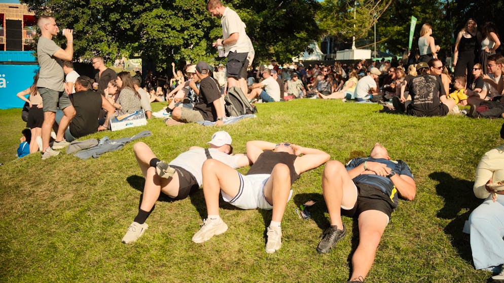 Wer vor dem Konzert länger liegt, kann danach länger tanzen ...