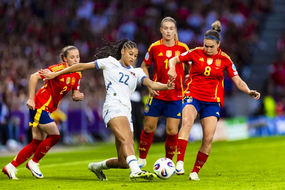 Spain keep the upper hand against Switzerland.