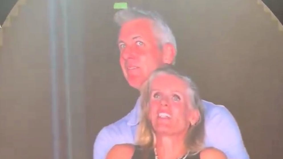 Infidelity at Coldplay concert. 