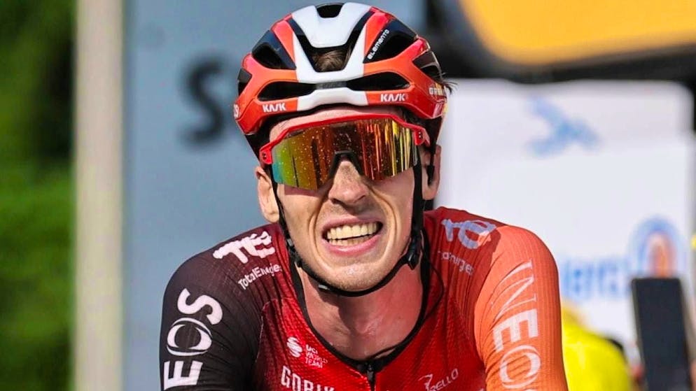 Thymen Arensman suffers, but is compensated with the stage win.