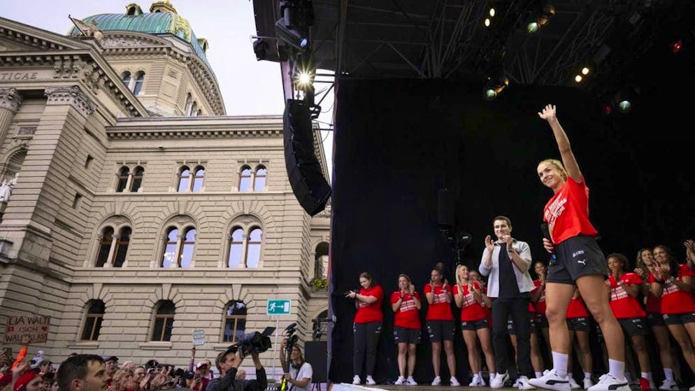 Lia Wälti and Co. thank the fans for the moments of a lifetime