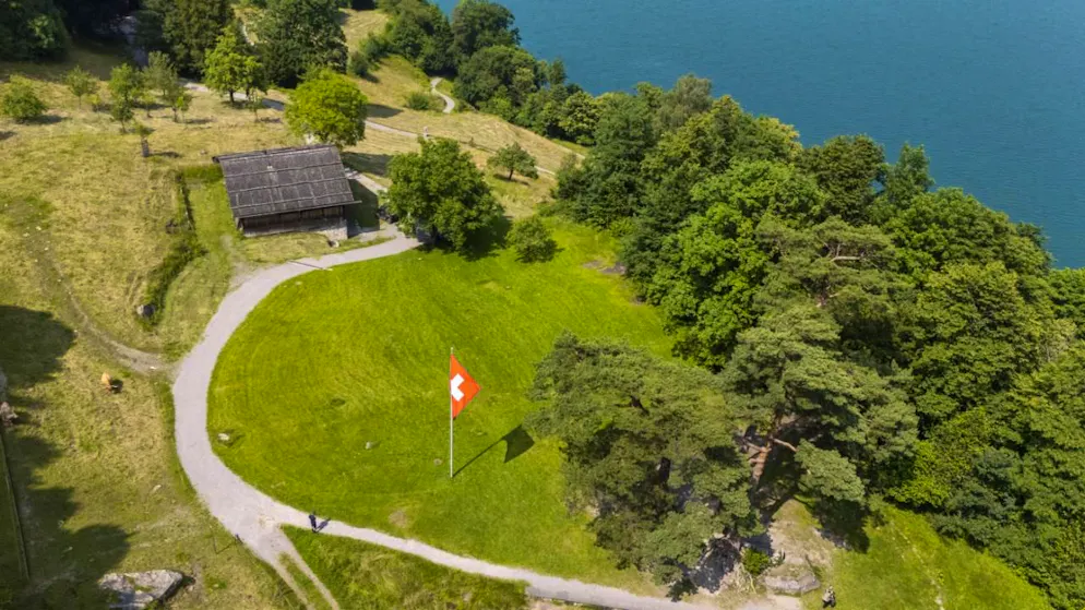 Il praticello del Grütli, luogo iconico della storia svizzera.