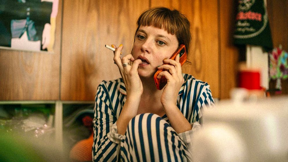 "The comedy '#Schwarze Schafe' can awaken the anarchic potential in you ... even in you dear and good Swiss people": Jella Haase.