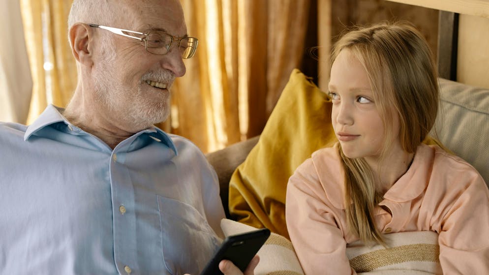 Medienkompetenz. Ist mein Kind bereit für das erste Handy?